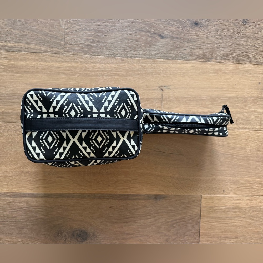 Petunia Pickle Bottom Travel Bags (large and medium) - Picture 2 of 5